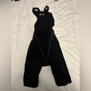 Arena Powerskin Carbon Core FX Knee Skin Open Back Size 26